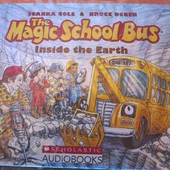 🌟 THE MAGIC SCHOOL BUS Inside the Earth Audiobook - Picture 1 of 5